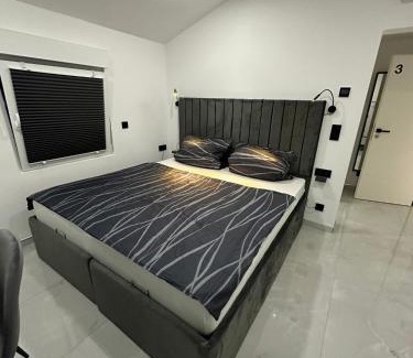 Oberhausen House | Moparts