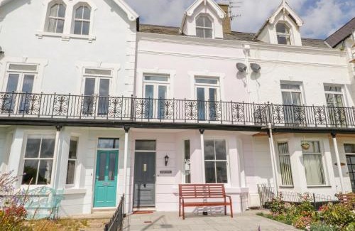 Beaumaris House | Mor Awel