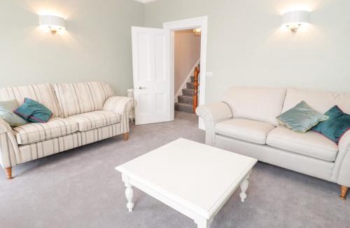Beaumaris House | Mor Awel