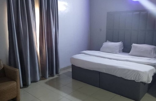 Opebi Hotel | Morada Hotels