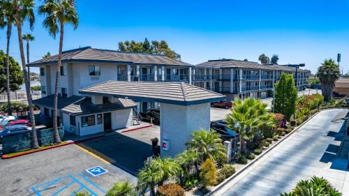 Garden Grove Hotel | Morada Inn