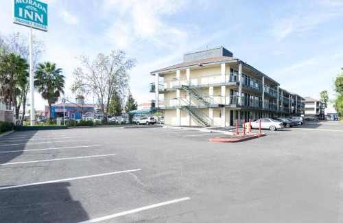 Garden Grove Hotel | Morada Inn