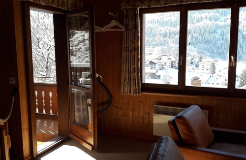 Klosters Dorf Ski Chalet | More vacation in Klosters is not possible! Family friendly, pure fun and .