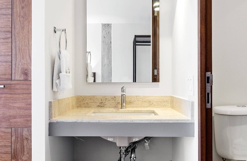 Downtown Queretaro Apartment | Morelos Double Suite by Homi Rent