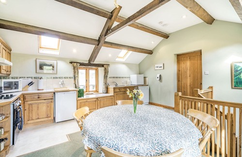 Kendal Cottage | MORESDALE BANK COTTAGE, family friendly, with open fire in Kendal