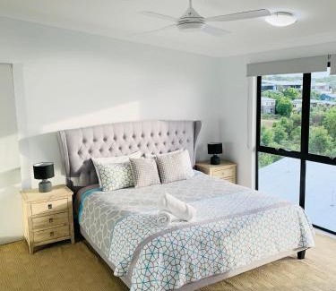 Brisbane Waterfront House | Moreton Magnificent Views