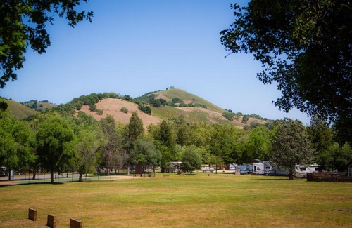 Morgan Hill Resort | Morgan Hill Camping Resort Cottage 4