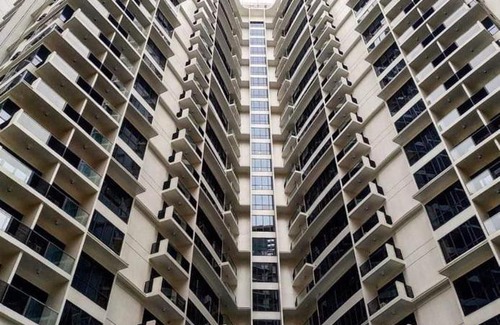 Pinagsama Apartment | Morgan Suite BGC Shortwalk2 Venice Mall free pool gym