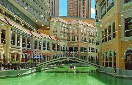 Pinagsama Apartment | Morgan Suite BGC Shortwalk2 Venice Mall free pool gym