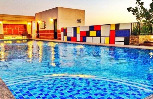 Pinagsama Apartment | Morgan Suite BGC Shortwalk2 Venice Mall free pool gym
