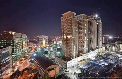 Pinagsama Apartment | Morgan Suite BGC shortwalk4 Venice Canal Mall free pool gym