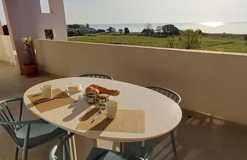 Moriani-Plage Apartment | Moriani Plage Splendide vue mer bel Appartement à 150 m de la Plage de Padulella