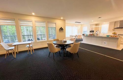 Bedford House | Morning Dew105