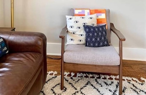 Helena Apartment | Morning Light eclectic apartment - Rodney St