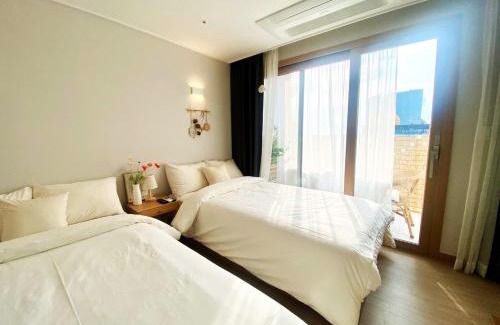 Yeon-dong Apartment | Morning Madrid