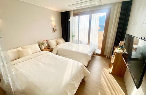 Yeon-dong Apartment | Morning Madrid