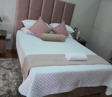 Hartswater House | morning sun guesthouse