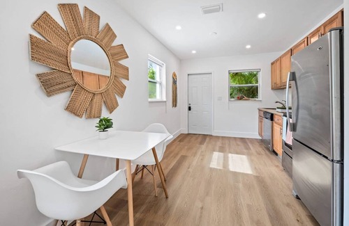 Sailboat Bend Apartment | Morning Sunshine Sailboat Bend