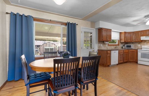 Loveland House | Morningside at Mid-Town Your Best Sleep-On-A-Vacation Destination!