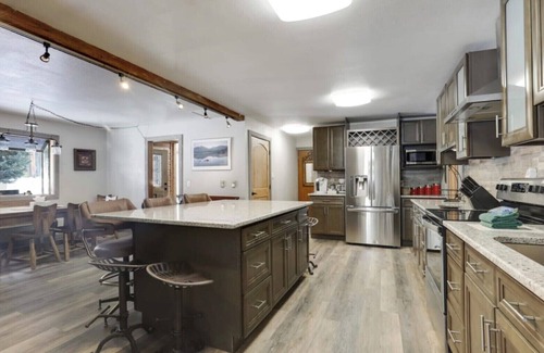 Weisshorn House | Morningstar Trailside Manor