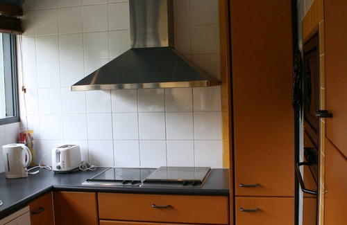 Mornington Apartment | MORNINGTON BEACH APARTMENT #5 : directly opposite the beach with great views.