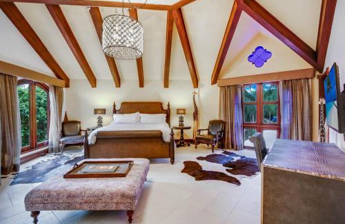 Cajuiles Villa | Moroccan-Style Paradise with Pool & Maid at Casa de Campo