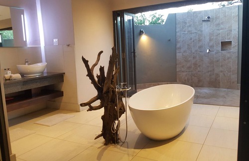 Pilanesberg National Park Cabin | Morokolo Safari Lodge