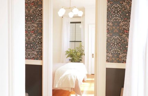 Parkside House | Morrill Mansion Inn | 8 | Self Check In | Parking