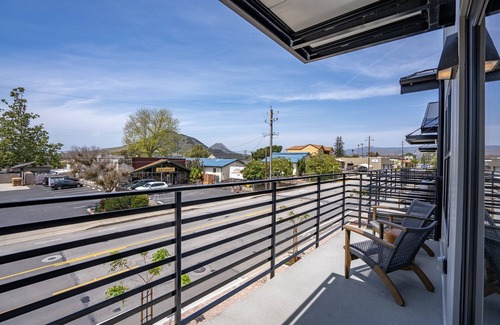 San Luis Obispo Apartment | Morro Suite at the Junction