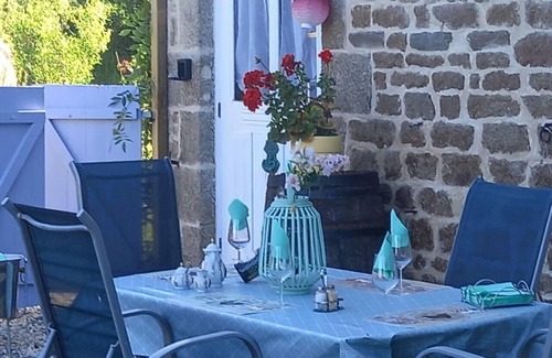 Mortain-Bocage Cottage | Mortain-Bocage - 2-Bed Wisteria Cottage -