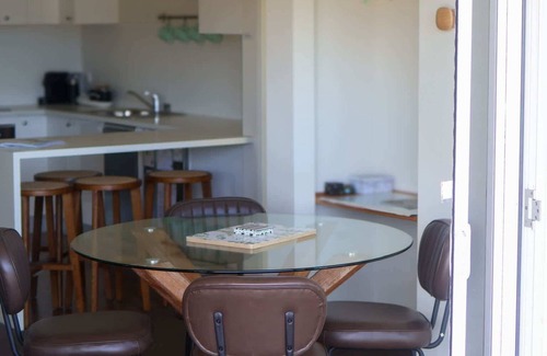 Orange Apartment | Mortimer's Wines Loft - Adults Only Retreat