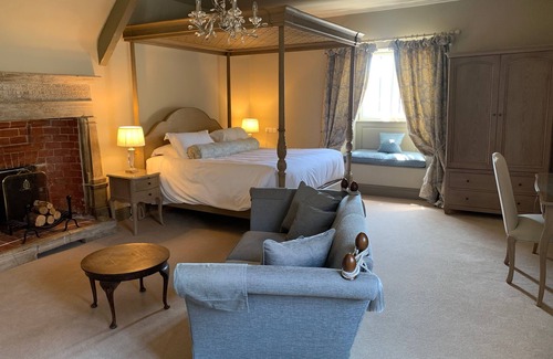 Corfe Castle Village Hotel | Mortons Manor