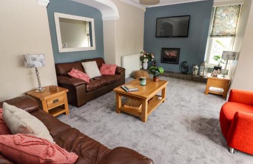 New Quay House | Morva