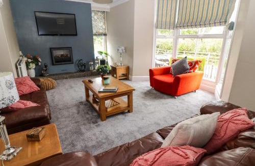 New Quay House | Morva