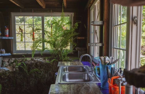 Bocas del Toro Hotel | Mosana reef garden B&B