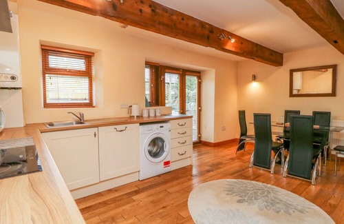 Thornton Cottage | MOSCOW MEWS, pet friendly, with open fire in Thornton, West Yorkshire