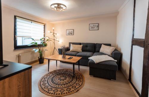 Ediger House | Mosel-Fachwerkhaus in Ediger-Eller - Charmant & Komfortabel, Nähe Calmont Klettersteig, bis 5 Personen - 2 Schlafzimmer & Netflix