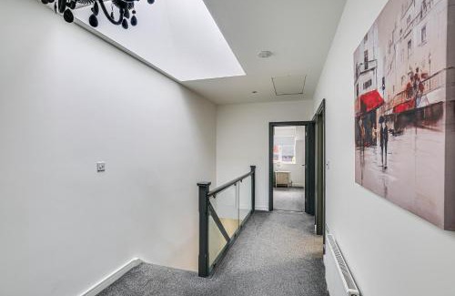 Darwin House | Moselle House