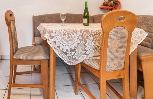 Ediger Apartment | Moselle River Retreat