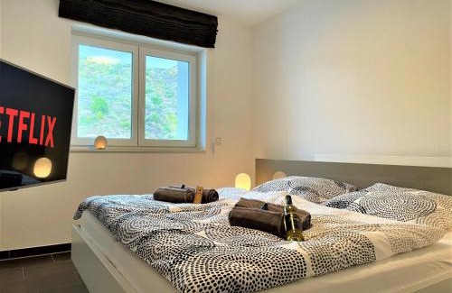 Cochem Apartment | Moselpromenade Villa Moselufer, Panorama & Burg Cochem Blick, Netflix, Balkon