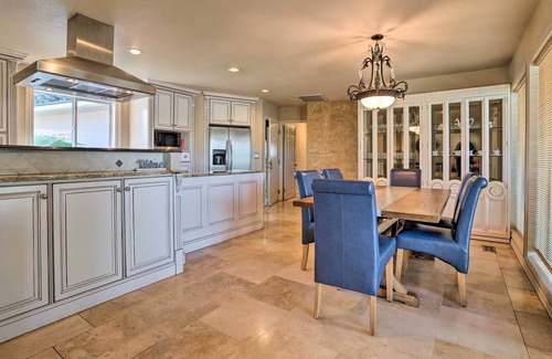 Moses Lake House | Moses Lake Retreat w/Salt Water Hot Tub!