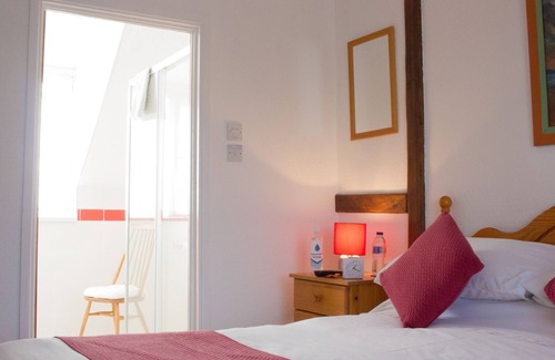 Shottery Bed & Breakfast | Moss Cottage