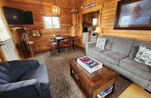 Ocean Shores House | Moss Landing #1 - 2 bedroom log cabin