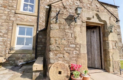 Fence House | Moss Side Retreat