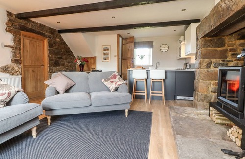 Fence Cottage | Moss Side Retreat