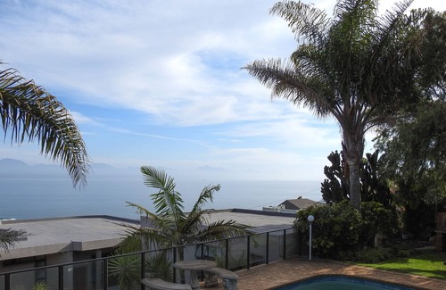 Linkside House | Mossel Bay Guest House