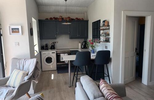 Garryvoe House | Mossie's Cottage