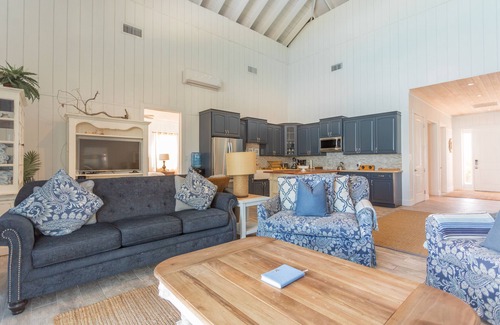 Great Exuma House | Most 5 Stars on the Island! Extremely Private on Sandy Beach...Stunning!