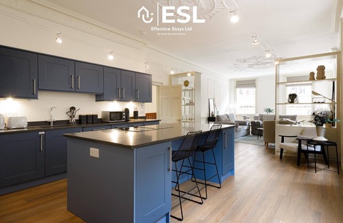Shrewsbury Apartment | Most Central Location, Listed Building, One of a Kind, Free Parking