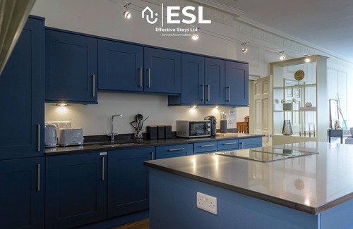 Shrewsbury Apartment | Most Central Location, Listed Building, One of a Kind, Free Parking